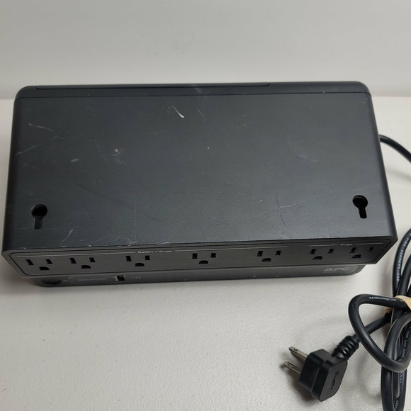 APC BE670M1 675VA 360W 7 Outlet BackUPS Uninterruptible Power Supply UPS Battery - Picture 3 of 6